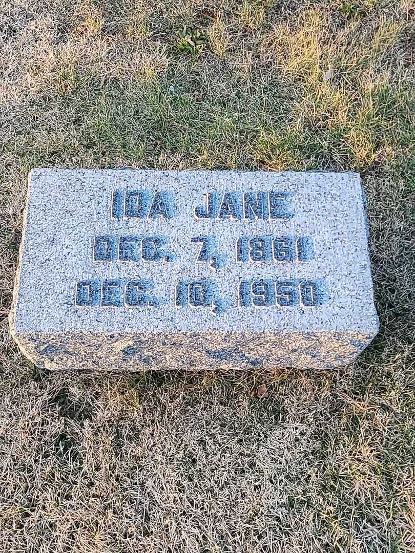 Ida Jane Mitten's grave. Photo 3