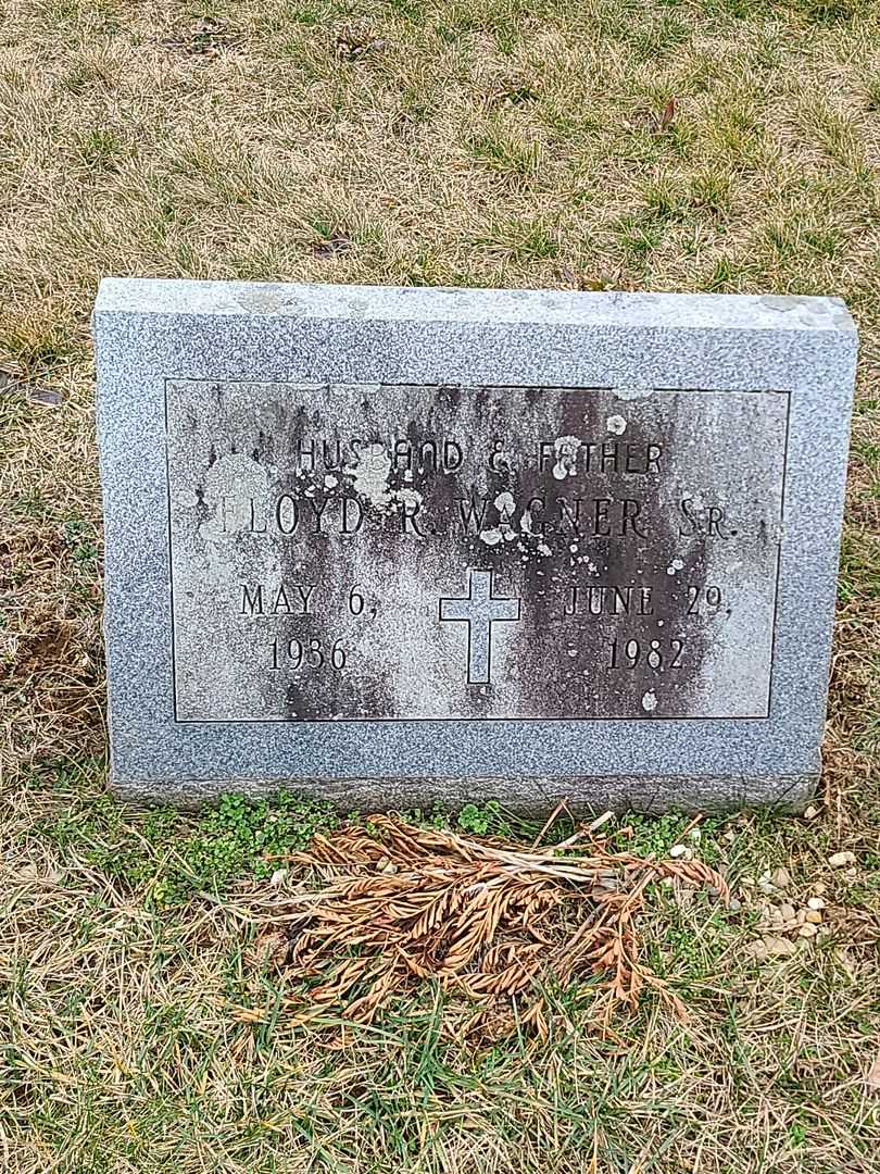 Floyd R. Wagner Senior's grave. Photo 1