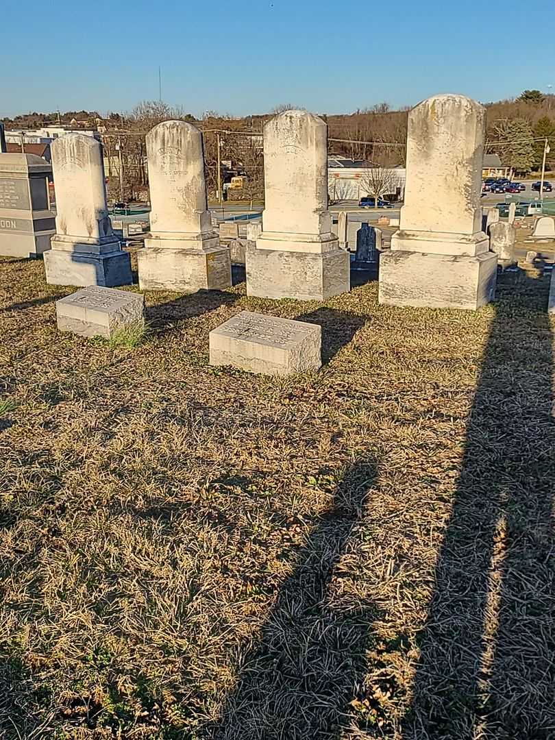Charles T. Reifsnider's grave. Photo 2