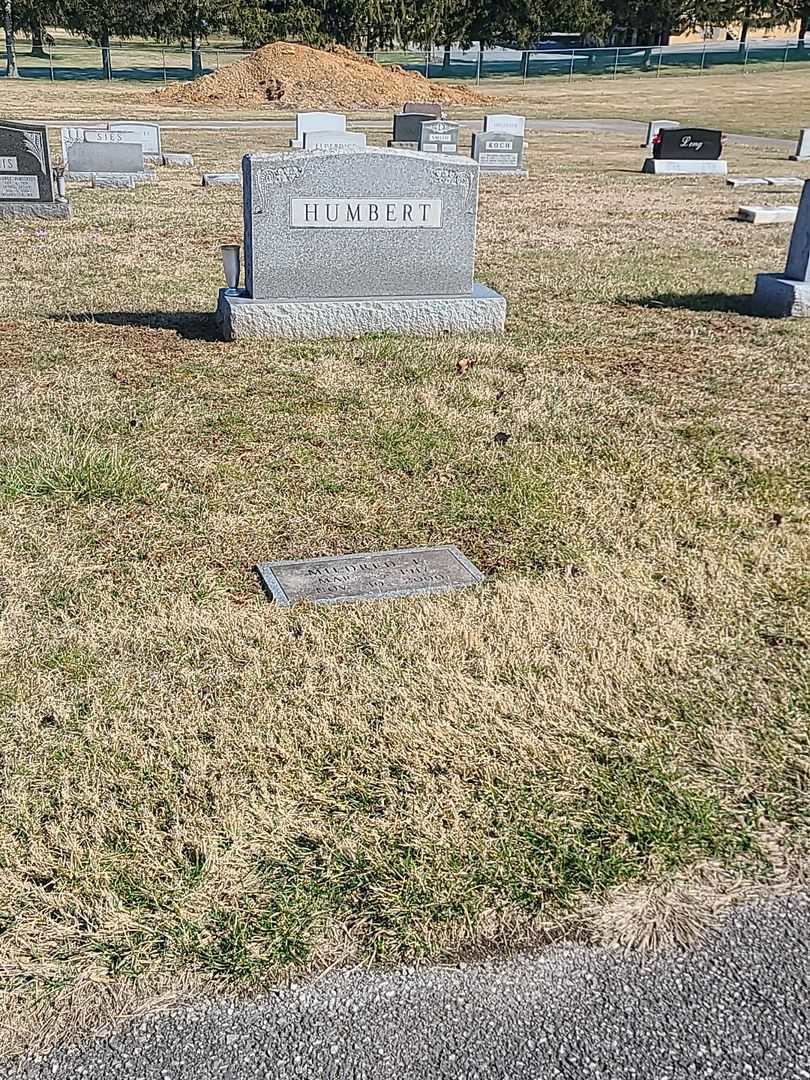 Mildred E. Humbert's grave. Photo 2