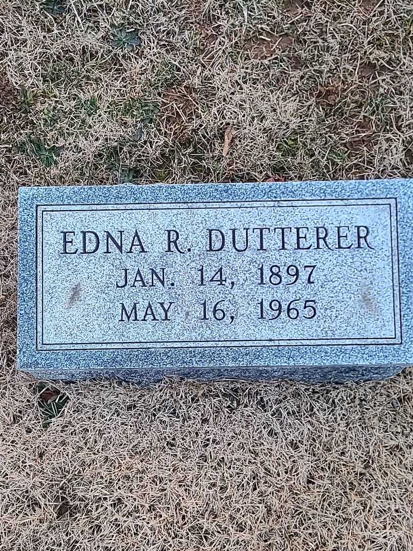 Edna R. Dutterer's grave. Photo 4