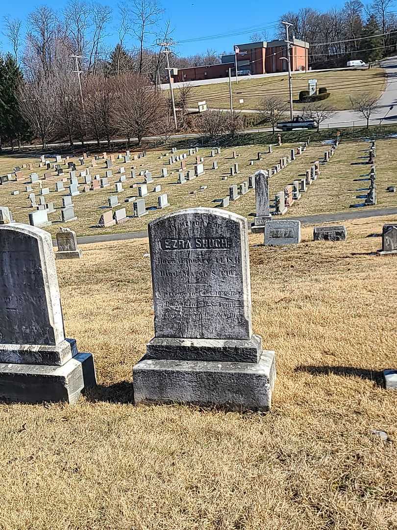 Ezra Shugh's grave. Photo 2