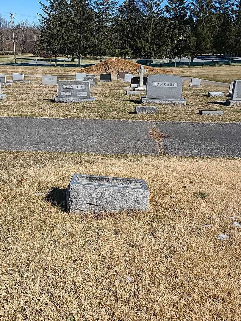 Helen L. Miller's grave. Photo 2