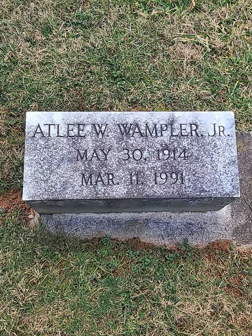 Atlee W. Wampler Junior's grave. Photo 3