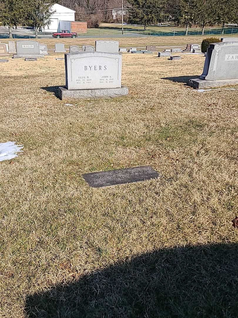 Edwin C. Warfield's grave. Photo 2