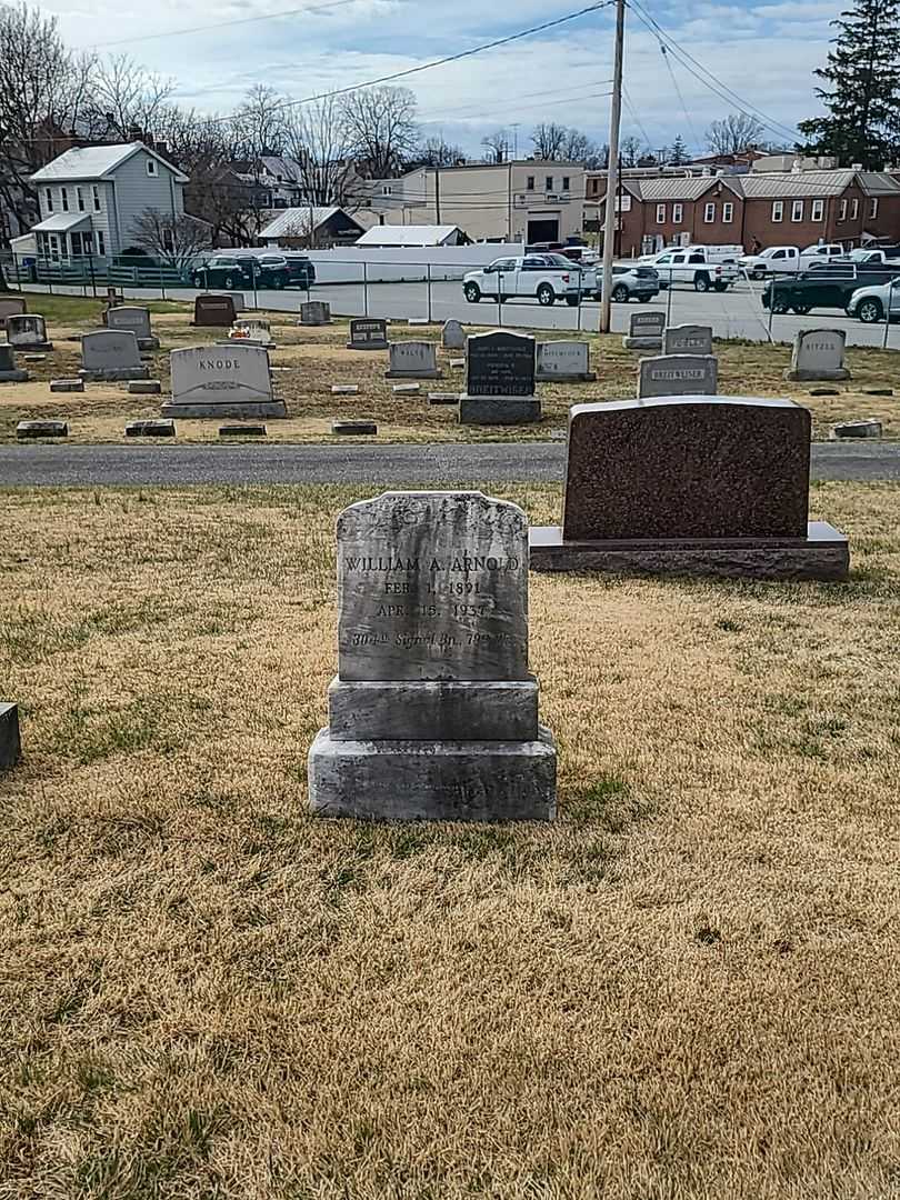 William A. Arnold's grave. Photo 2