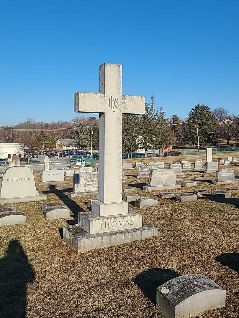 Lloyd Butler Thomas's grave. Photo 1