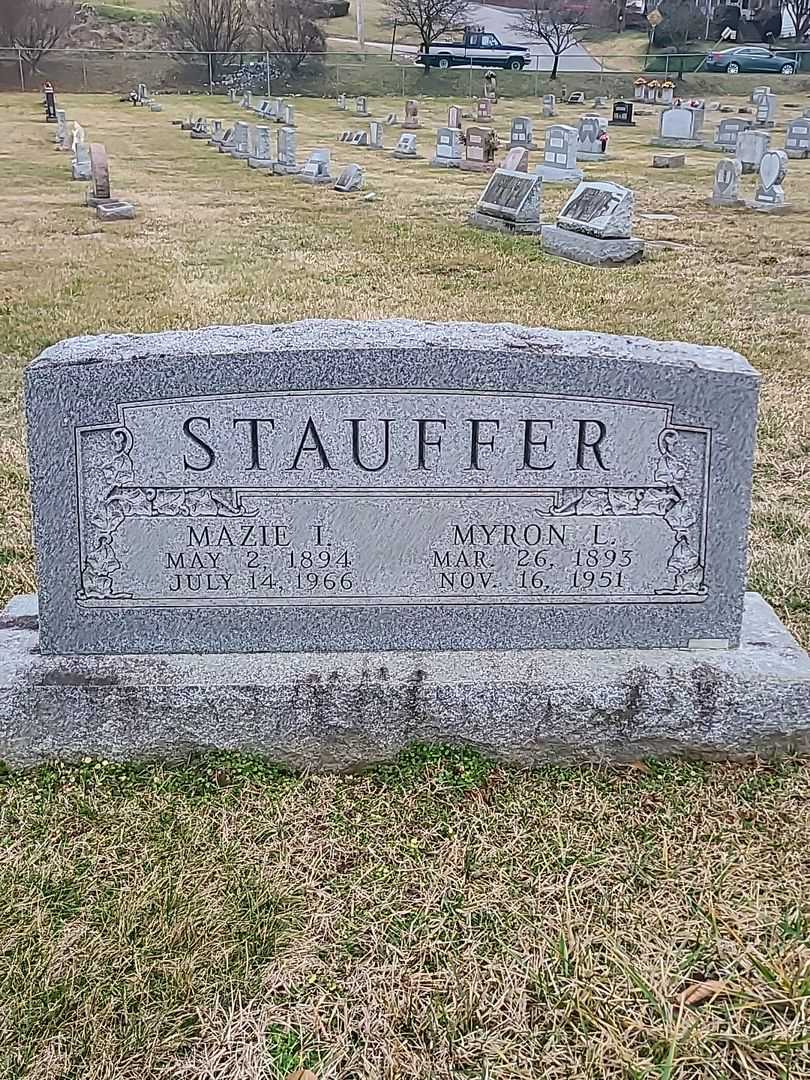 Ivan E. Stauffer's grave. Photo 1