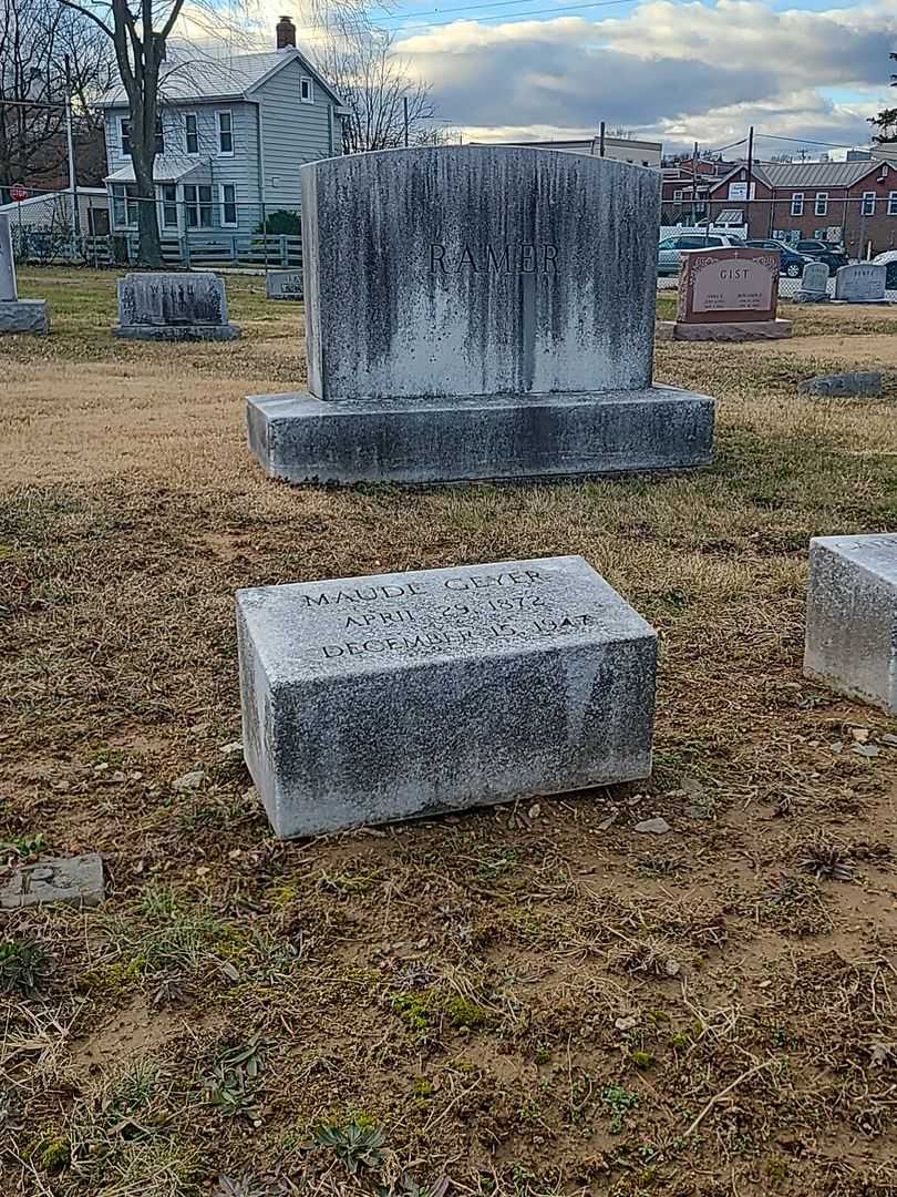 Maude Geyer Ramer's grave. Photo 2