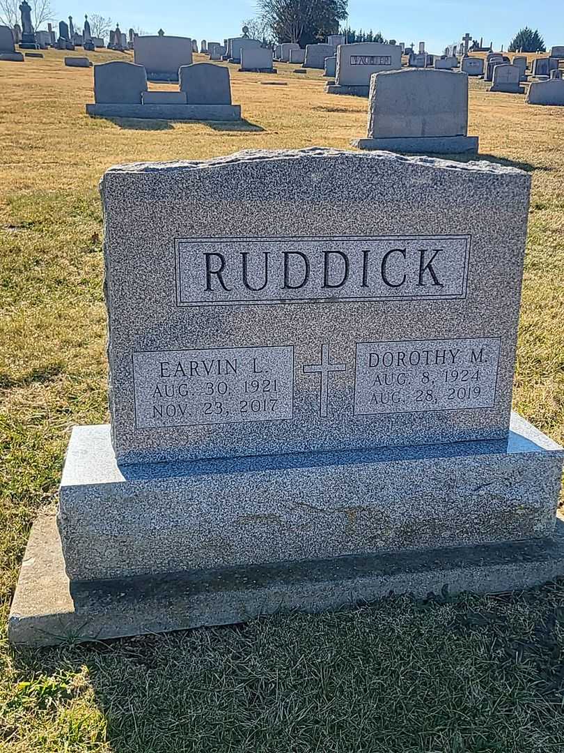 Earvin Lindley Ruddick's grave. Photo 1