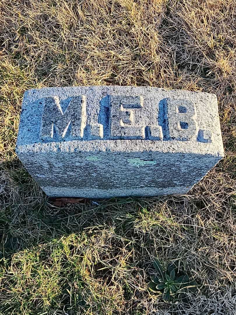 Mary E. Baile's grave. Photo 4