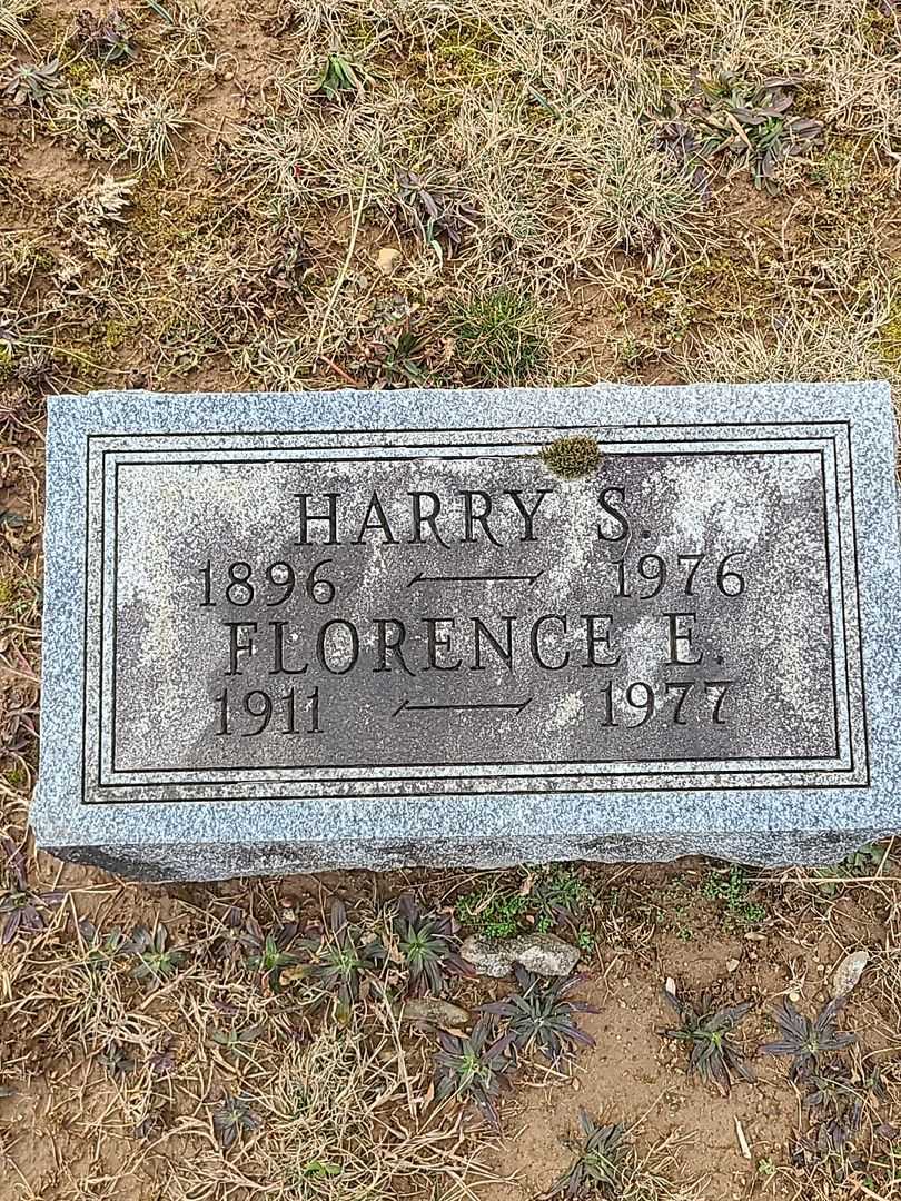 Harry S. Lambert's grave. Photo 3