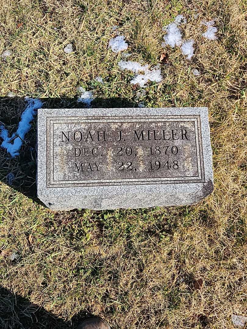 Noah J. Miller's grave. Photo 3