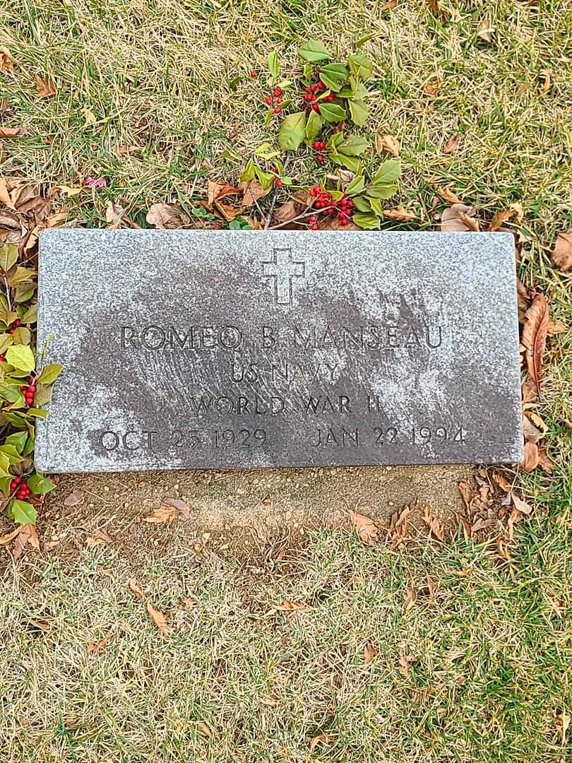 Romeo B. Manseau's grave. Photo 1