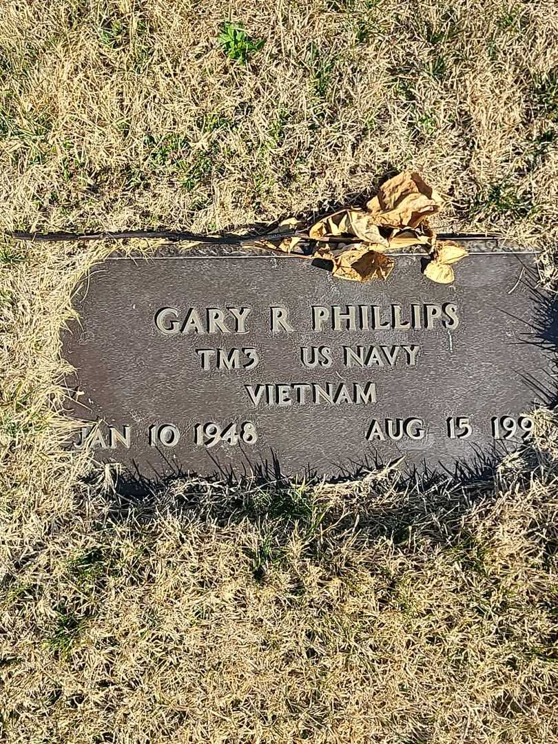 Gary R. Phillips's grave. Photo 3