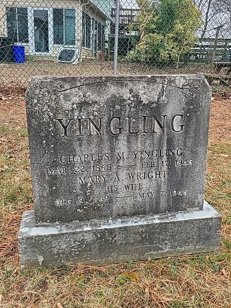 Charles M. Yingling's grave. Photo 1