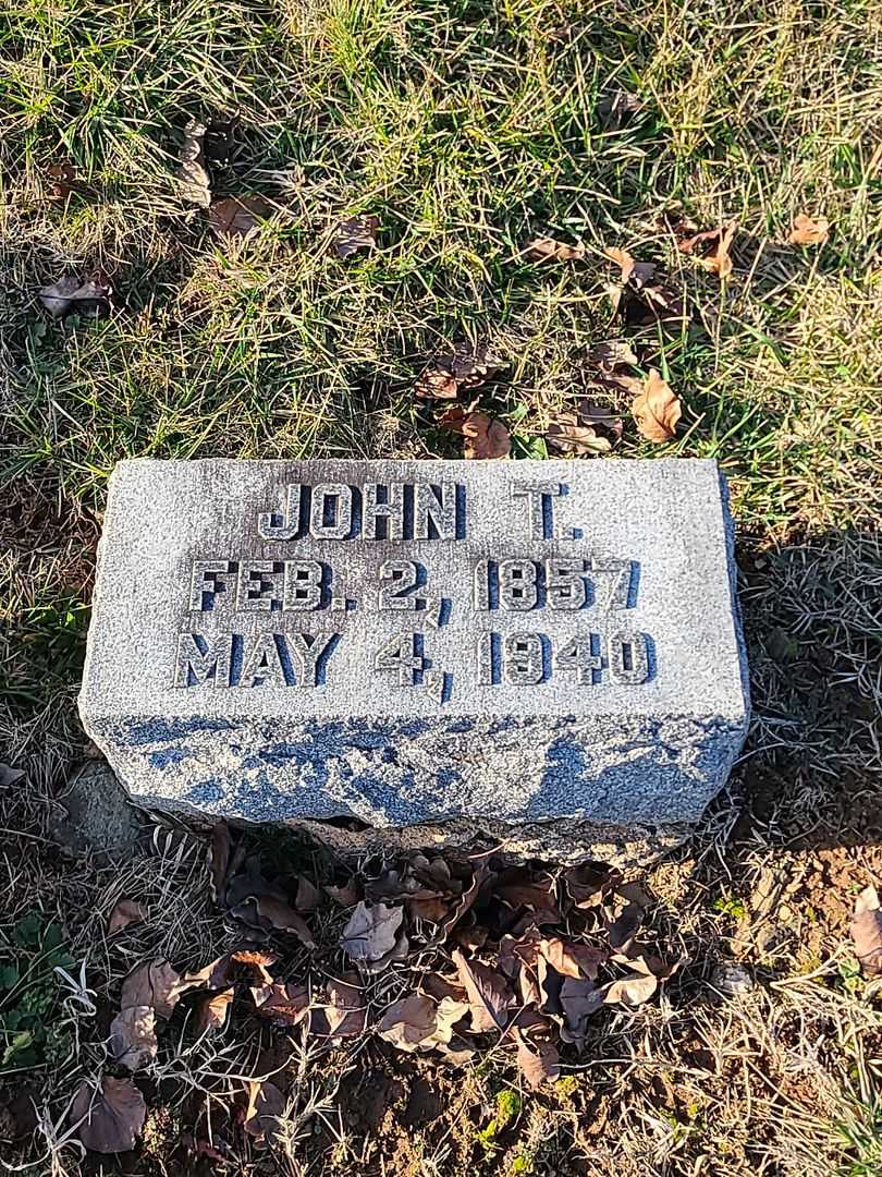 John T. Zahn's grave. Photo 3