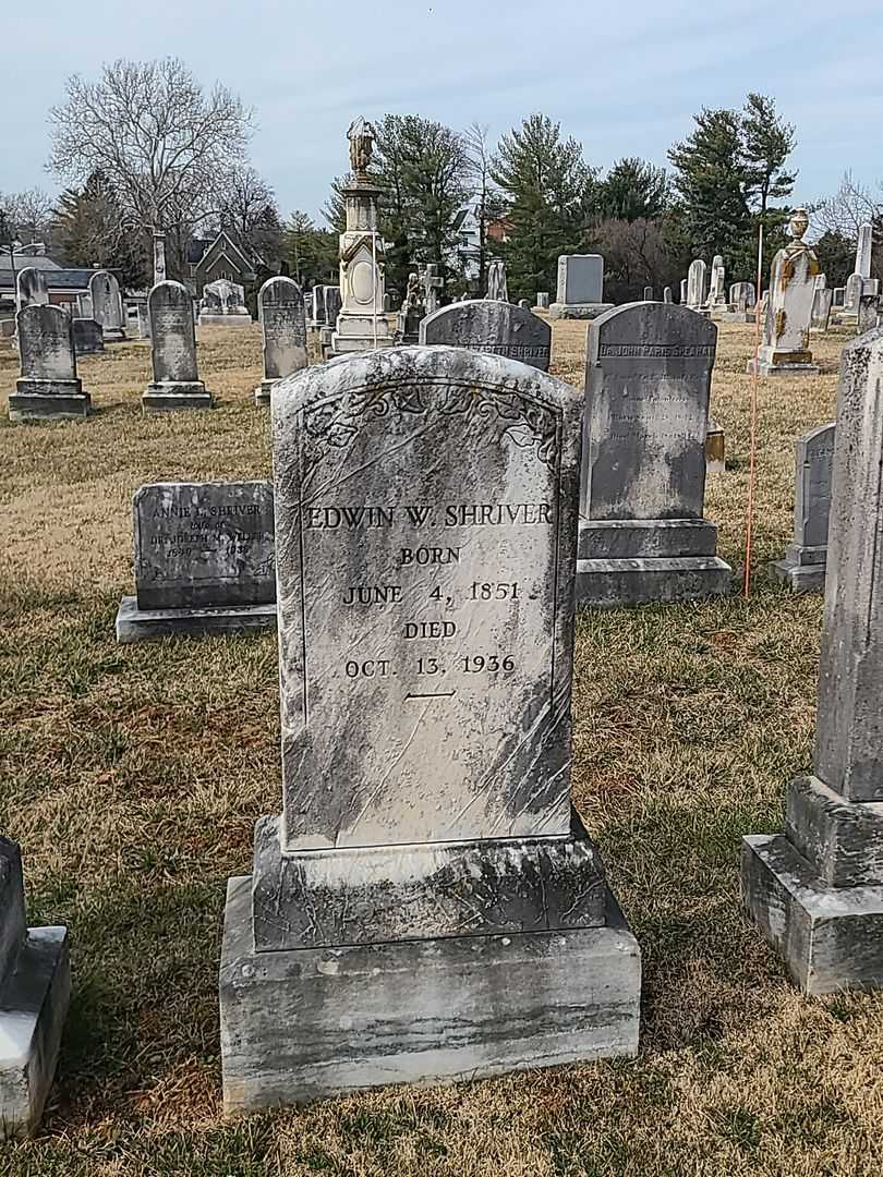 Edwin W. Shriver's grave. Photo 1