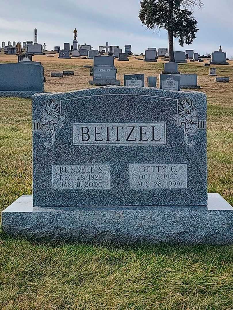 Russell S. Beitzel's grave. Photo 3