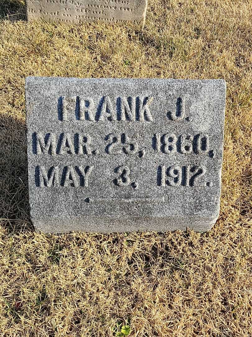 Frank J. Lee's grave. Photo 3