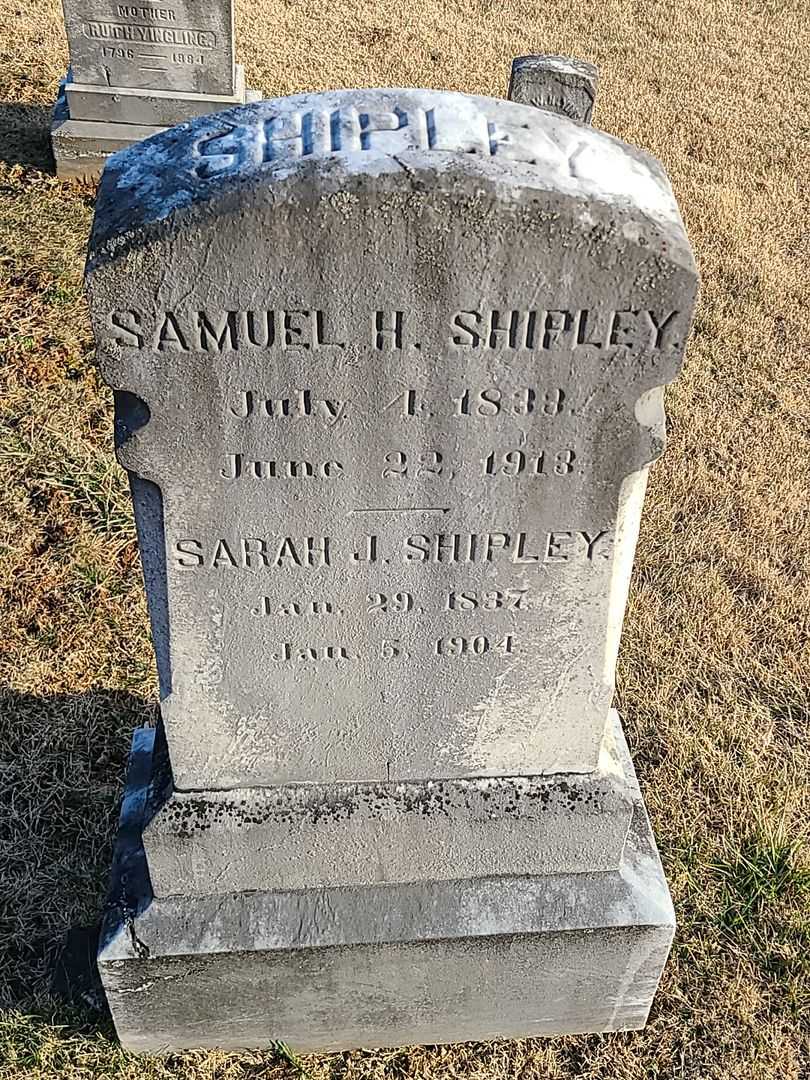 Sarah J. Shipley's grave. Photo 3