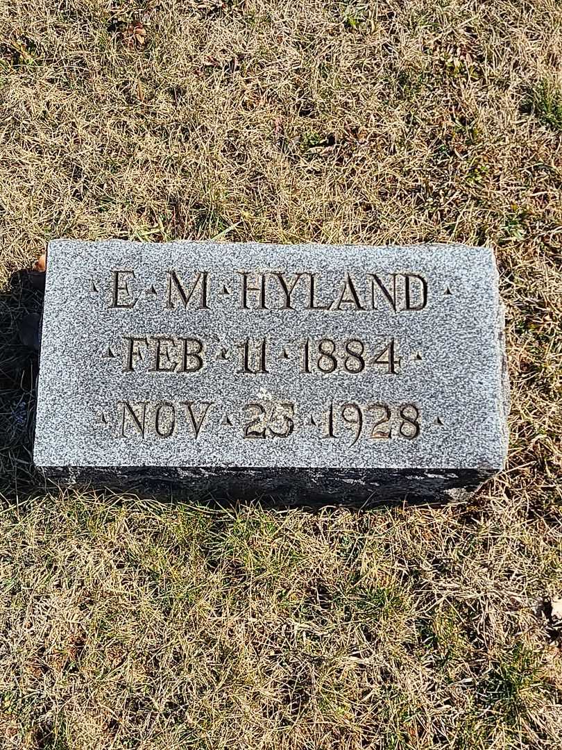 E. M. Hyland's grave. Photo 3