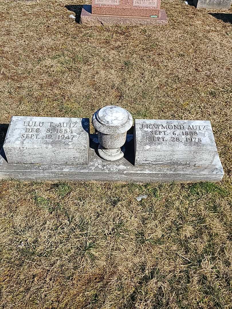 John Raymond Autz's grave. Photo 3