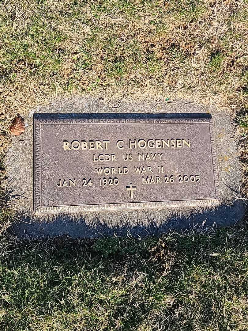 Robert Charles Hogensen's grave. Photo 3