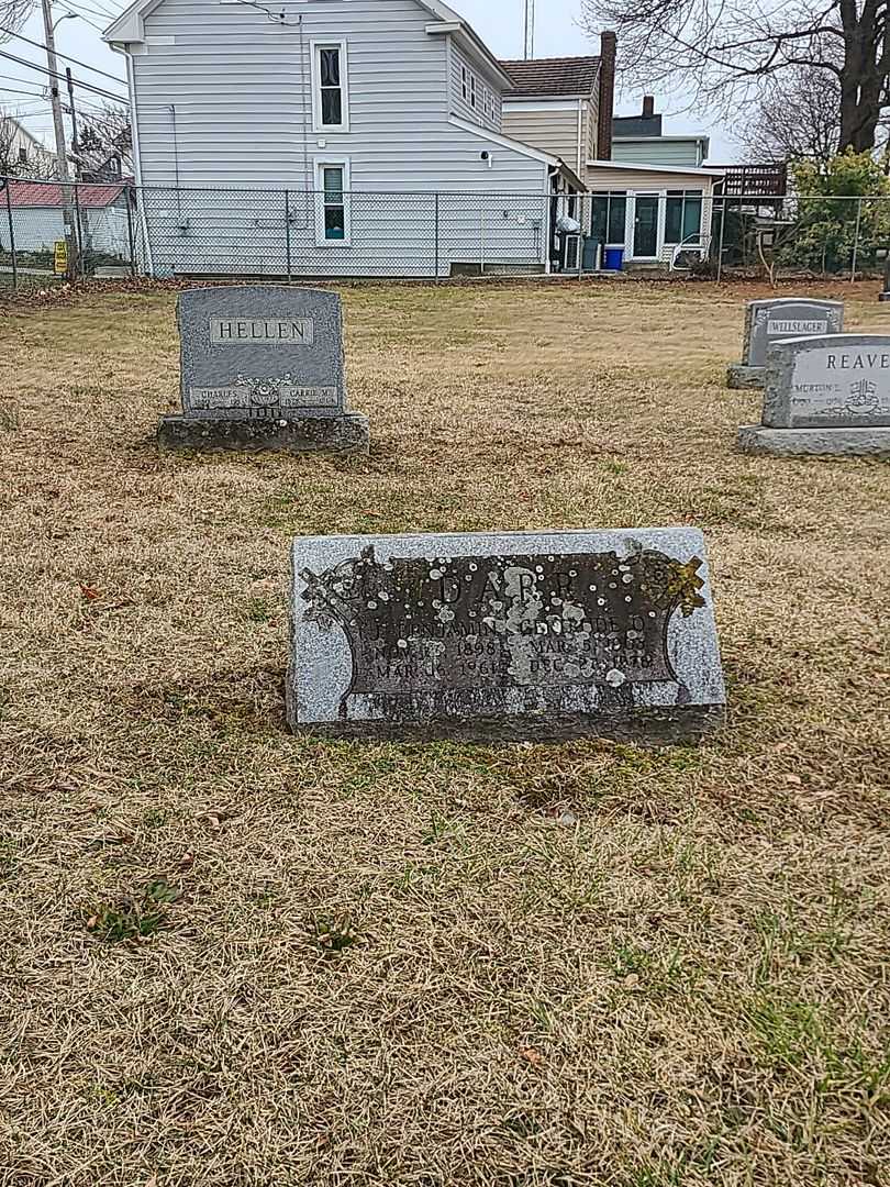 Gertrude O. Darr's grave. Photo 2