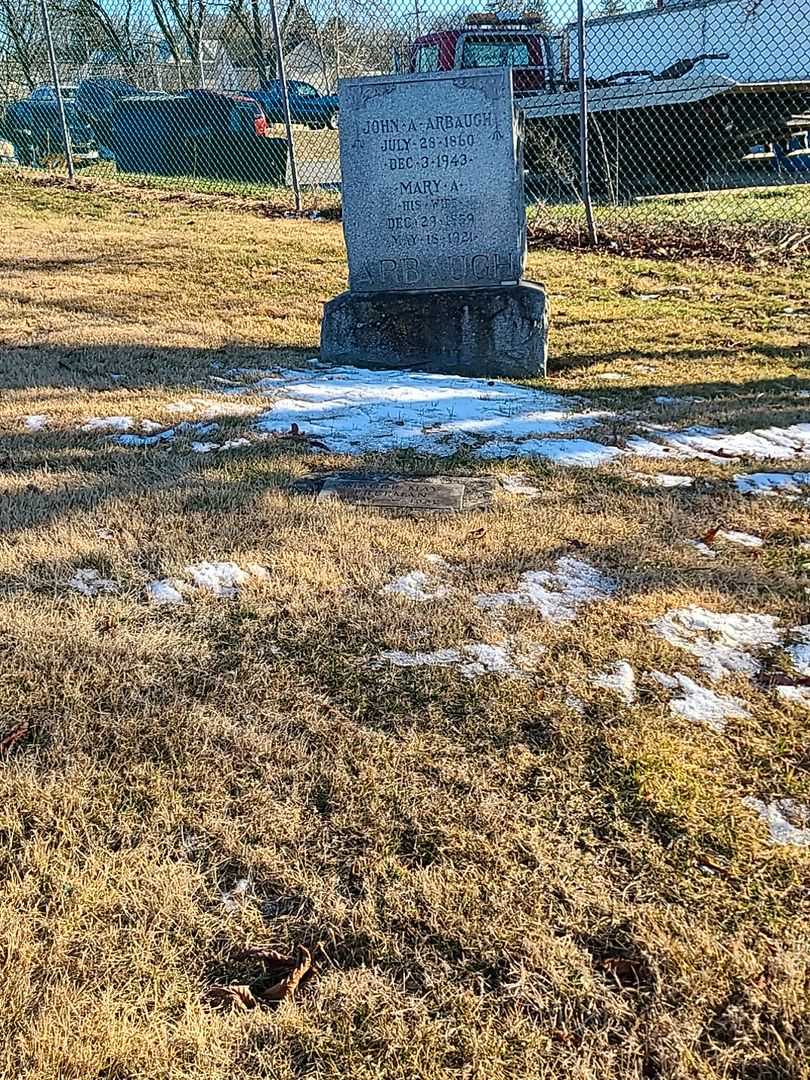 Maude May Freeman's grave. Photo 2