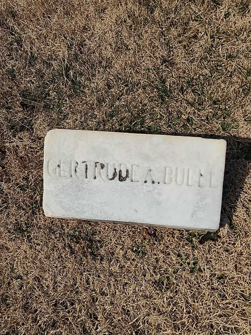 Gertrude A. Buell's grave. Photo 3