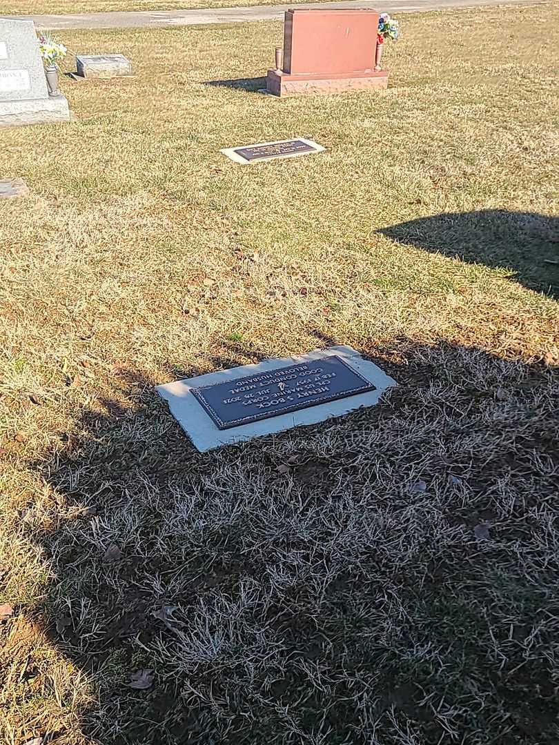 Henry S. Bock's grave. Photo 2