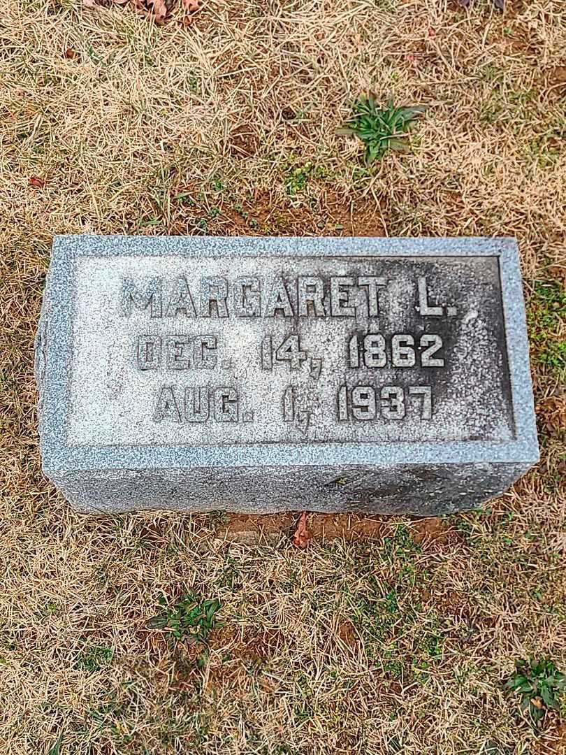 Margaret L. Smith's grave. Photo 3