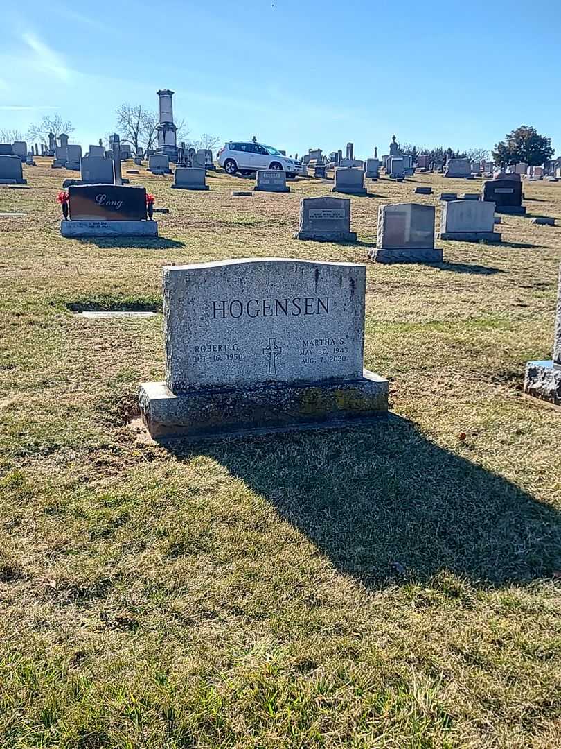 Martha S. Hogensen's grave. Photo 2