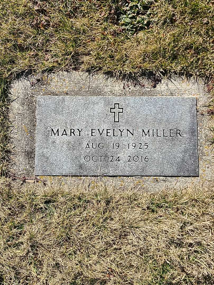 Mary Evelyn Miller's grave. Photo 3