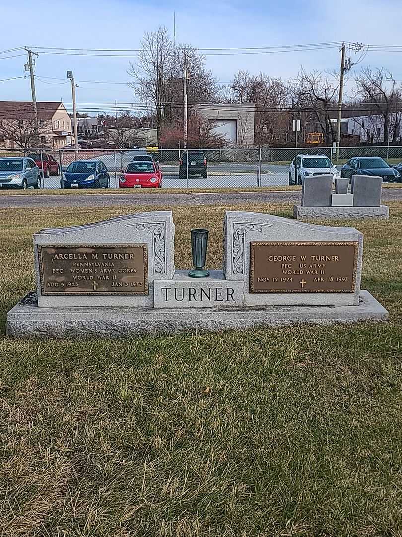Arcella M. Turner's grave. Photo 2