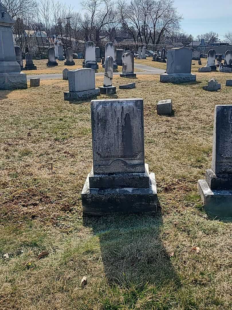 Carrie Pauline Baile's grave. Photo 2