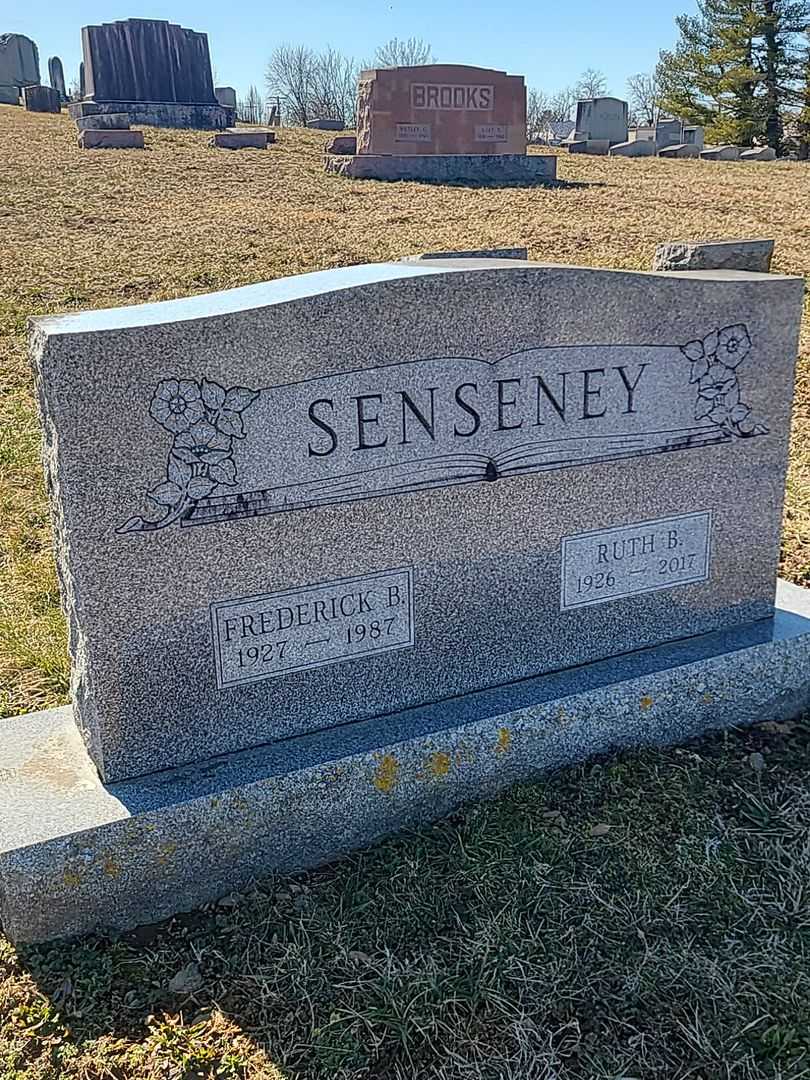 Elizabeth S. Baile's grave. Photo 1