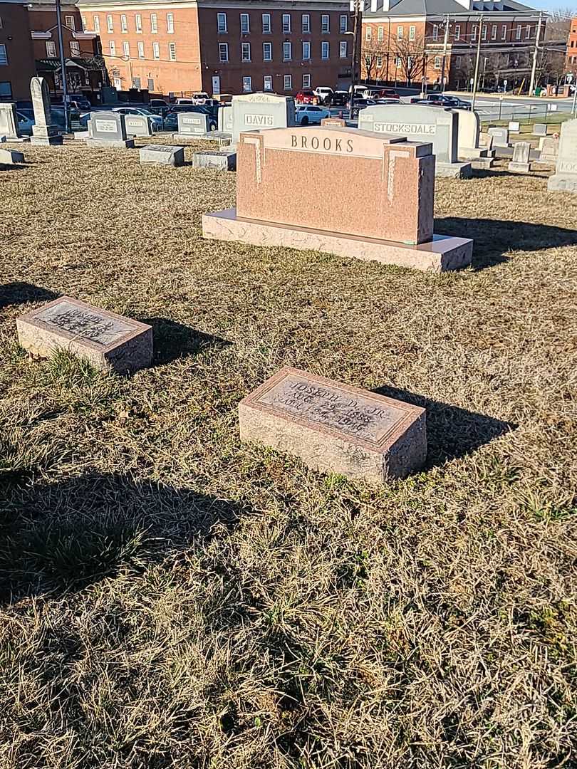 Joseph D. Brooks Junior's grave. Photo 2