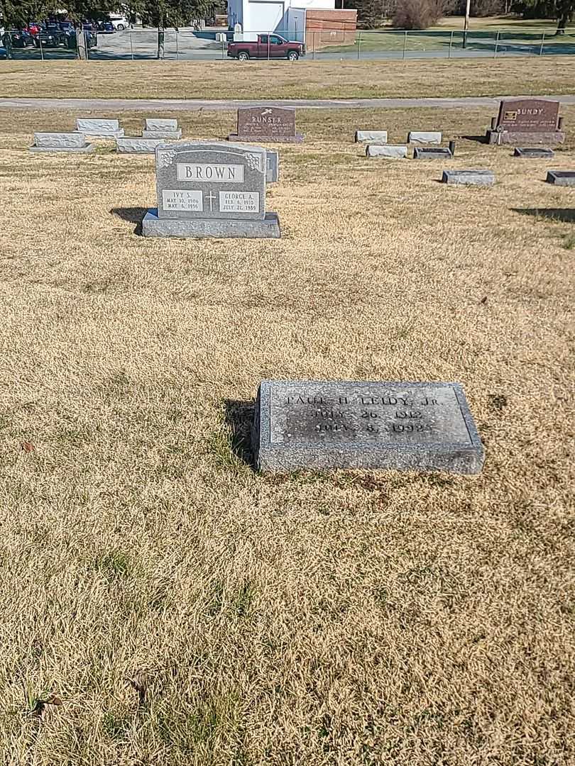 Paul H. Leidy Junior's grave. Photo 2
