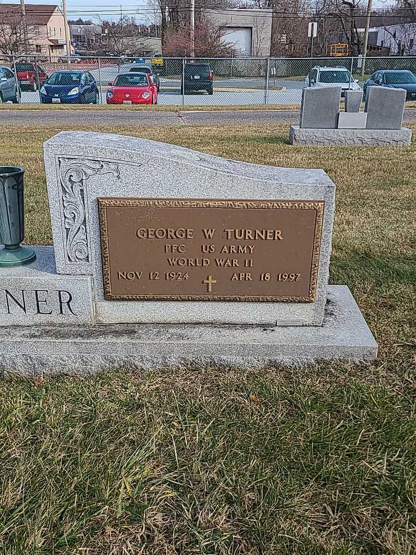 Arcella M. Turner's grave. Photo 1