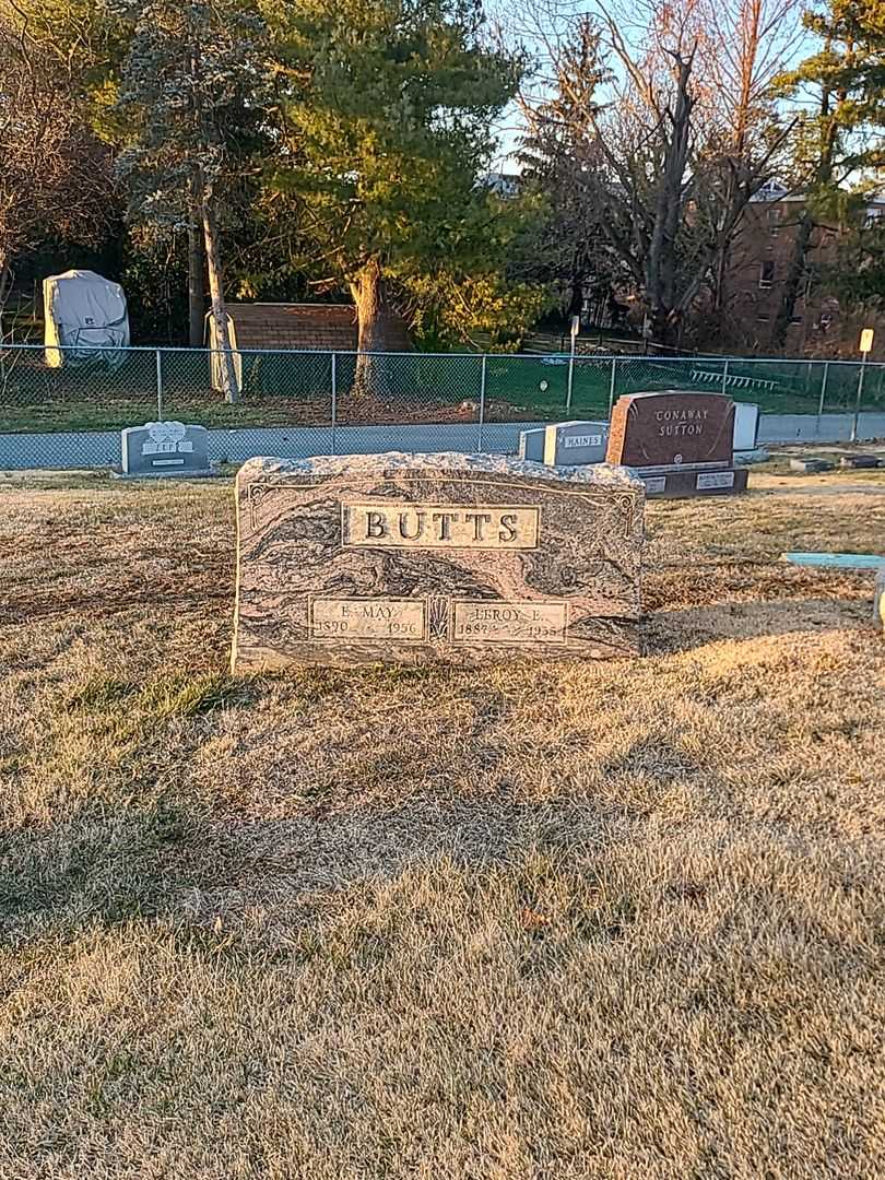 Leroy E. Butts's grave. Photo 2
