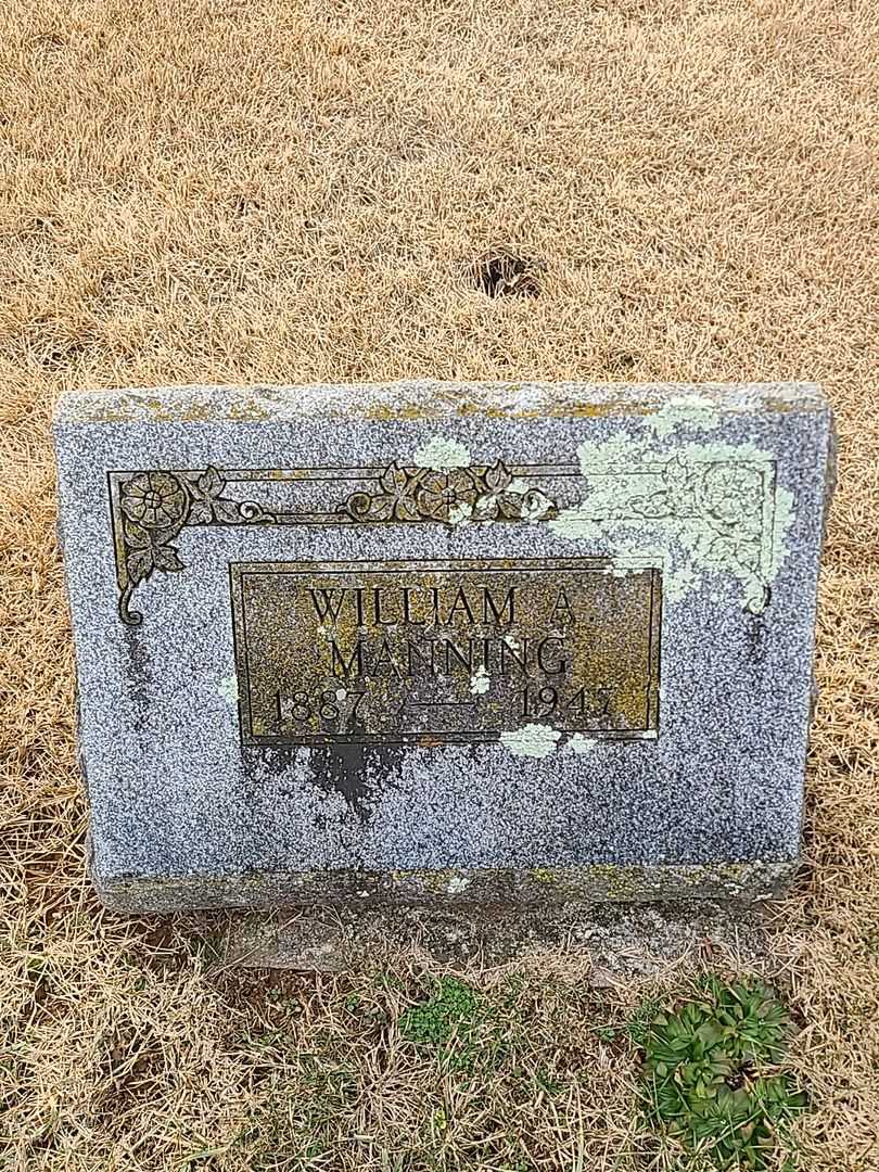 William A. Manning's grave. Photo 3
