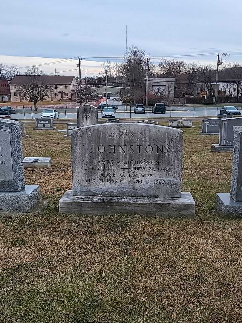 Howard R. Johnston's grave. Photo 2