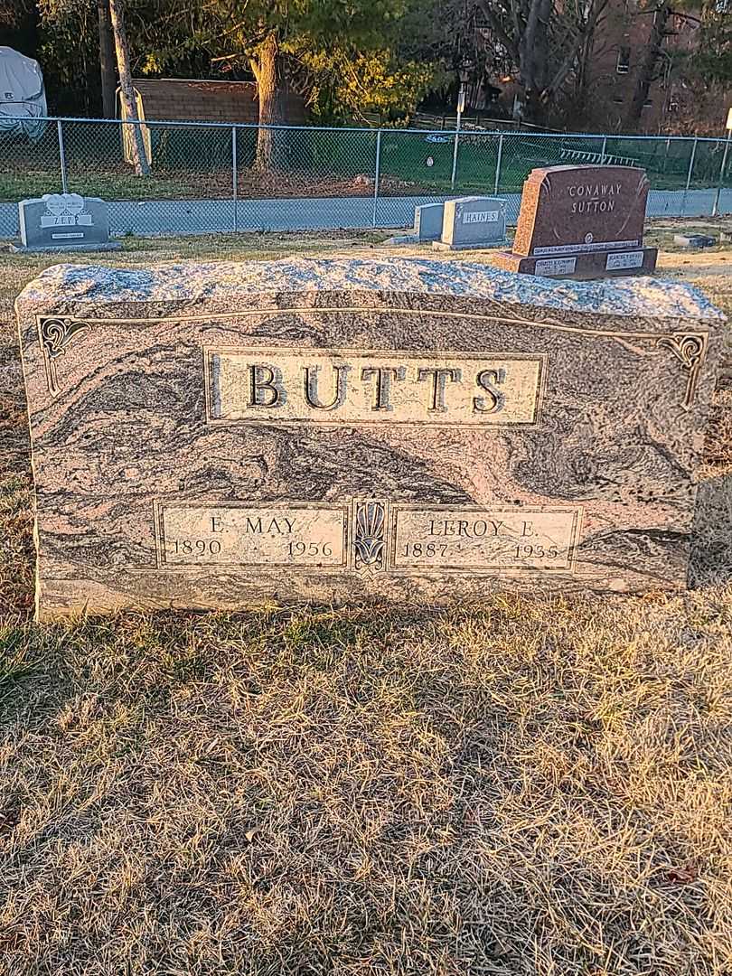 Leroy E. Butts's grave. Photo 3
