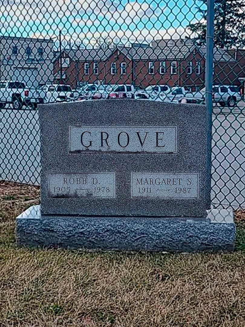 Margaret S. Grove's grave. Photo 3
