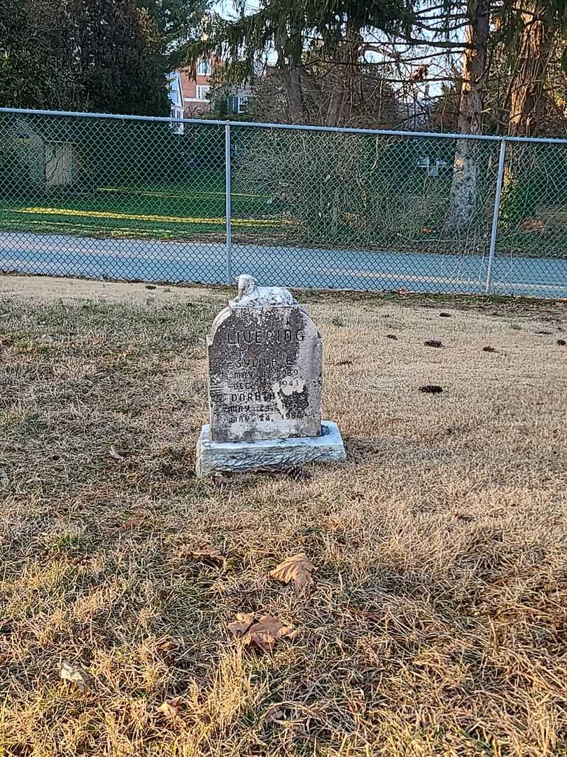 Dorathy L. Livering's grave. Photo 2