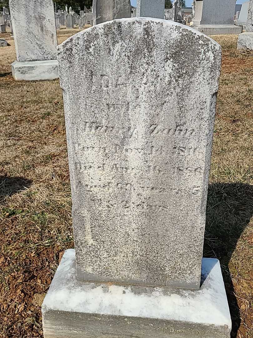 Ida Ann Zahn's grave. Photo 3