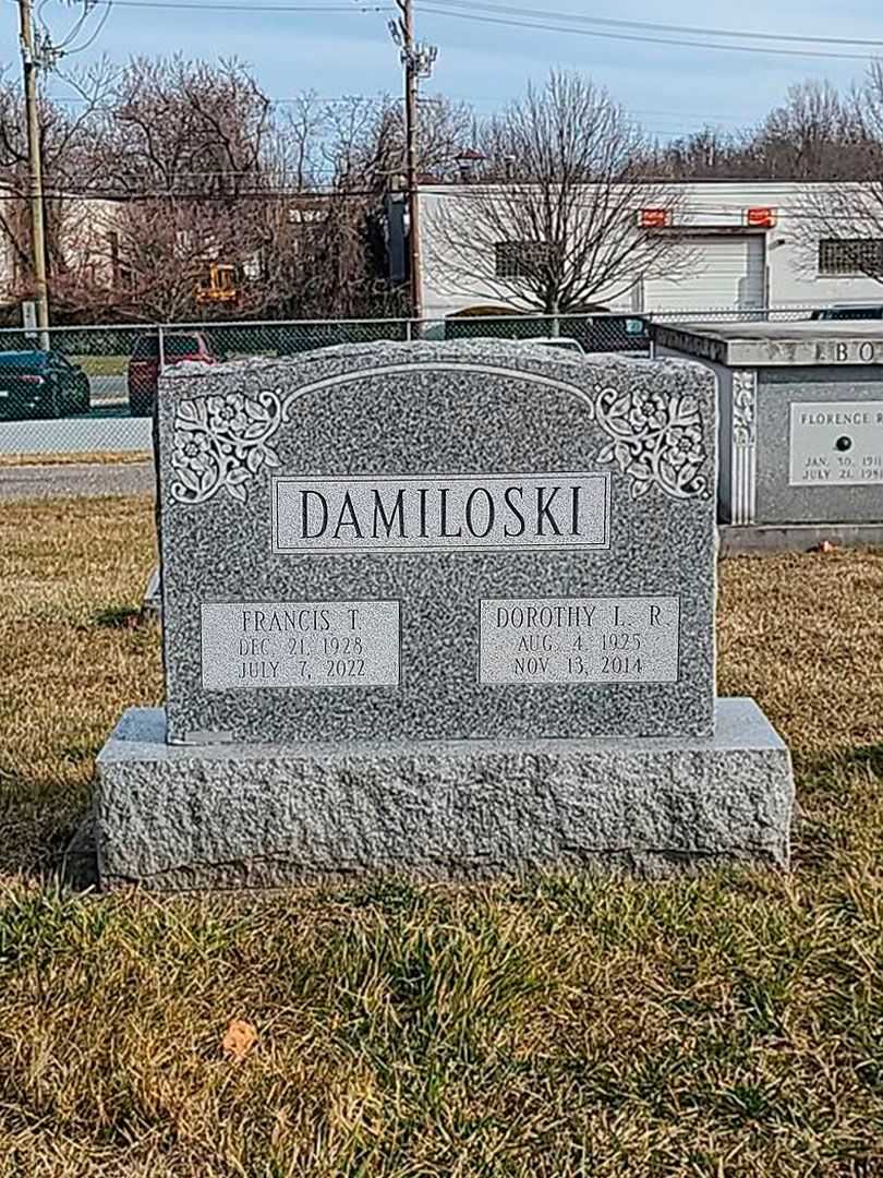 Dorothy L. R. Damiloski's grave. Photo 1