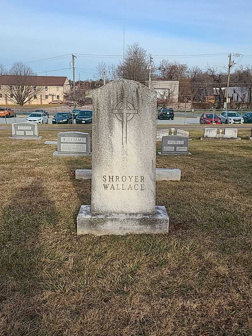 Montgomery J. Shroyer's grave. Photo 1